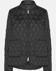 Korte Gewatteerde Jas AROS06 - 001 Black | Black | Jacket | Ilse Jacobsen