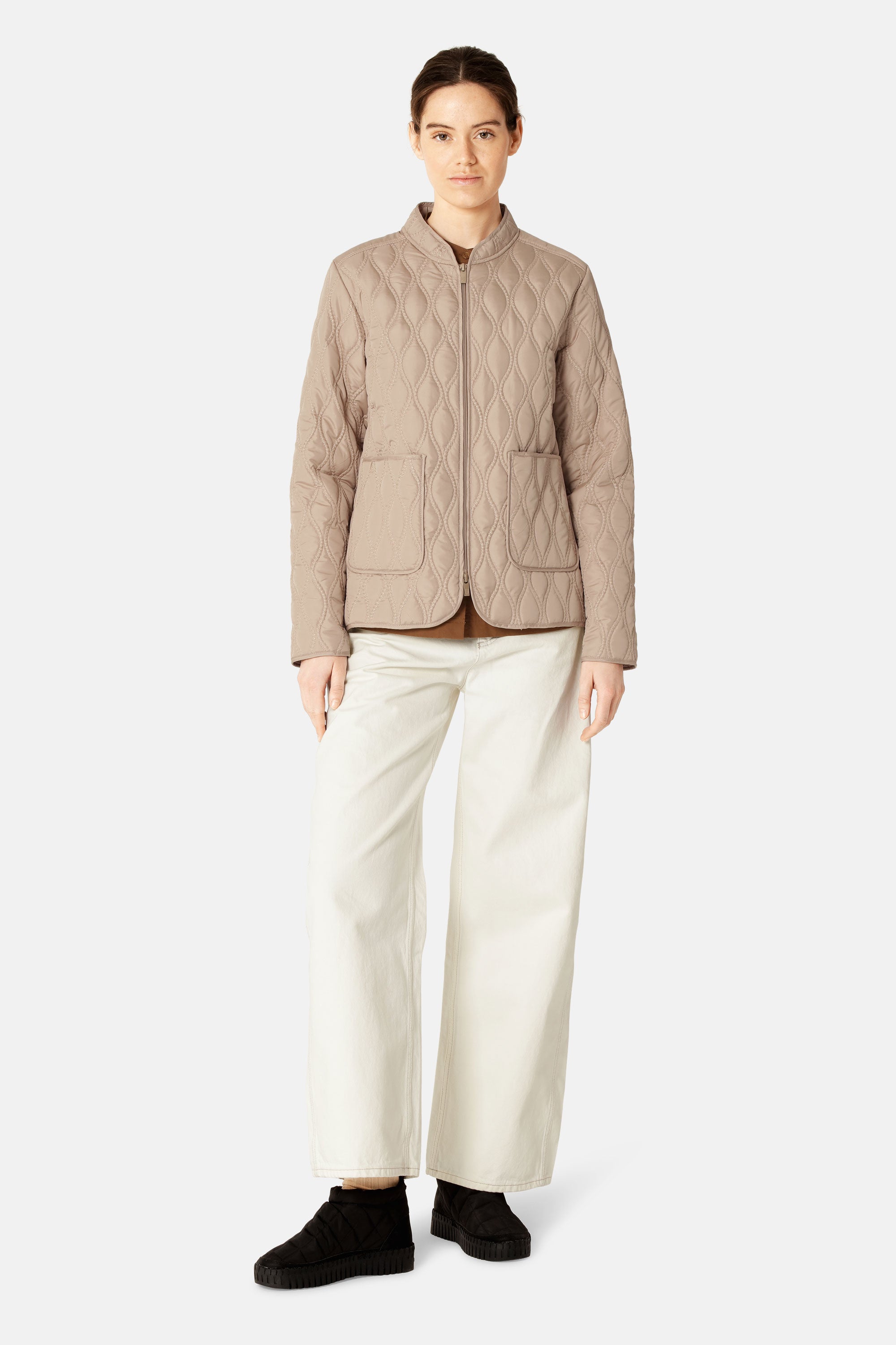 Korte Gewatteerde Jas AROS06 | Wheat | Jacket | Ilse Jacobsen