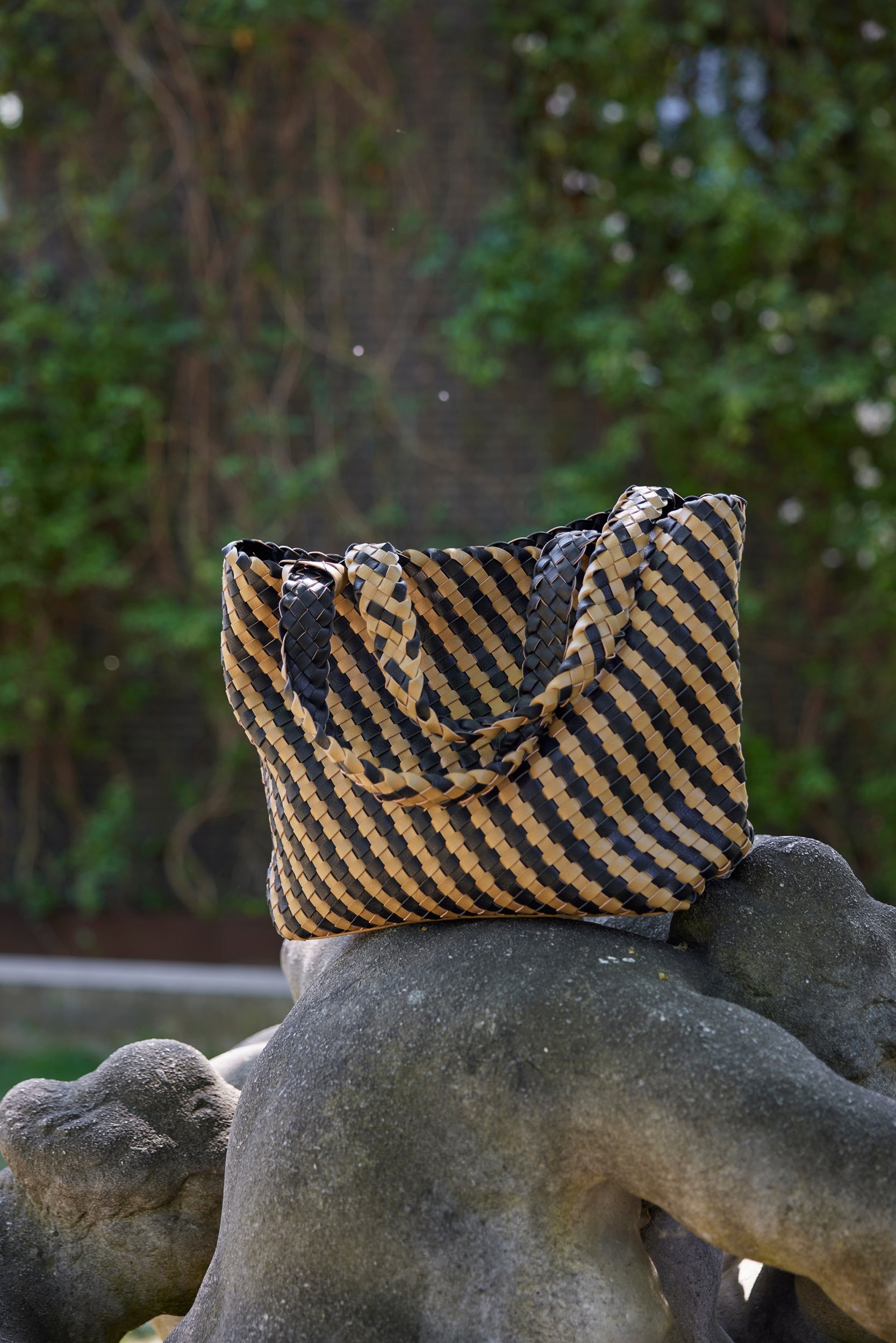 Reversible Tote bag BAG06C | Incense Black | Bag | Ilse Jacobsen