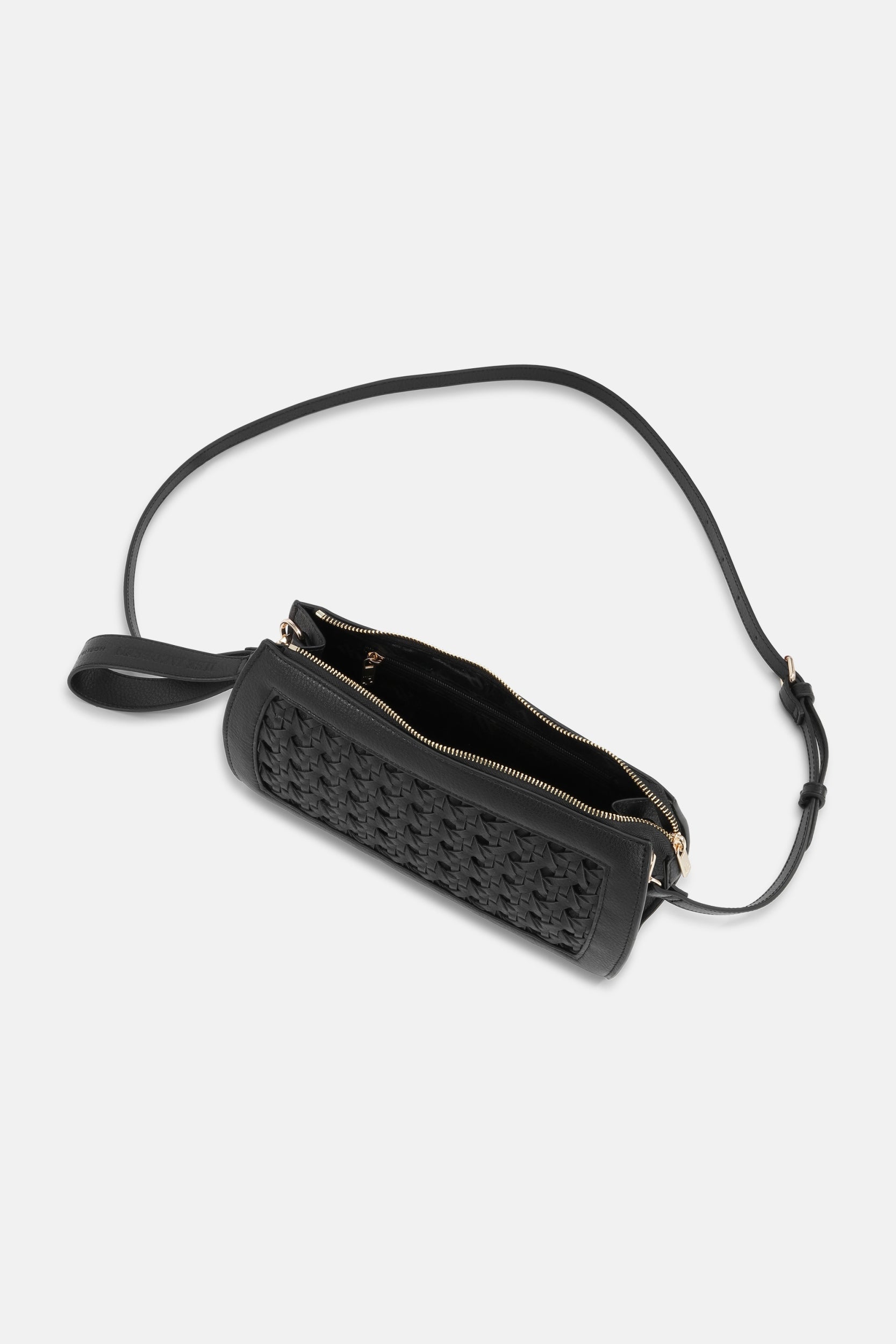 Gevlochten Clutch BRAID04 | Black Black | Bag | Ilse Jacobsen