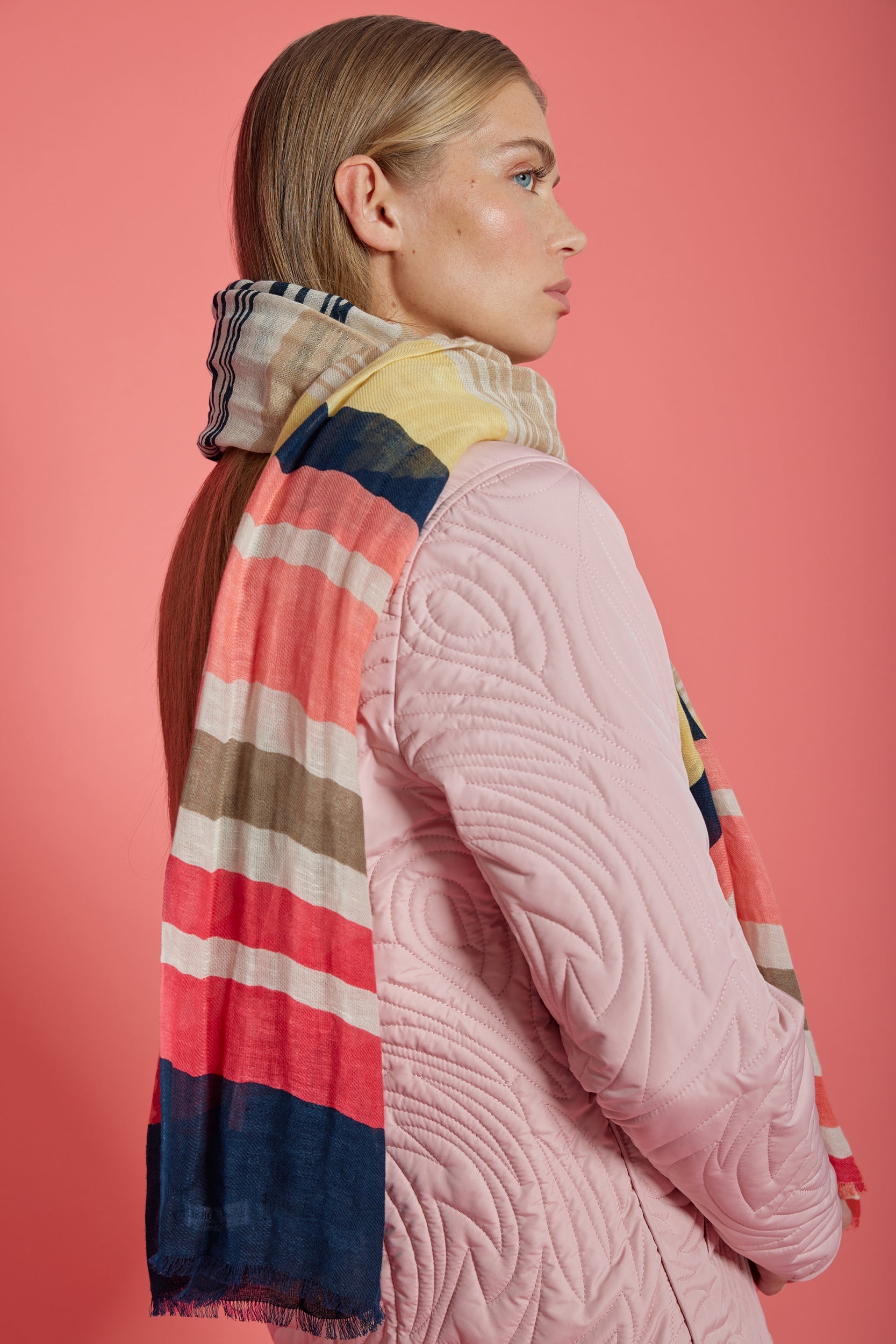 Kort Gewatteerd Jack met Ribboord DUNE02 | Peachskin | Jacket | Ilse Jacobsen