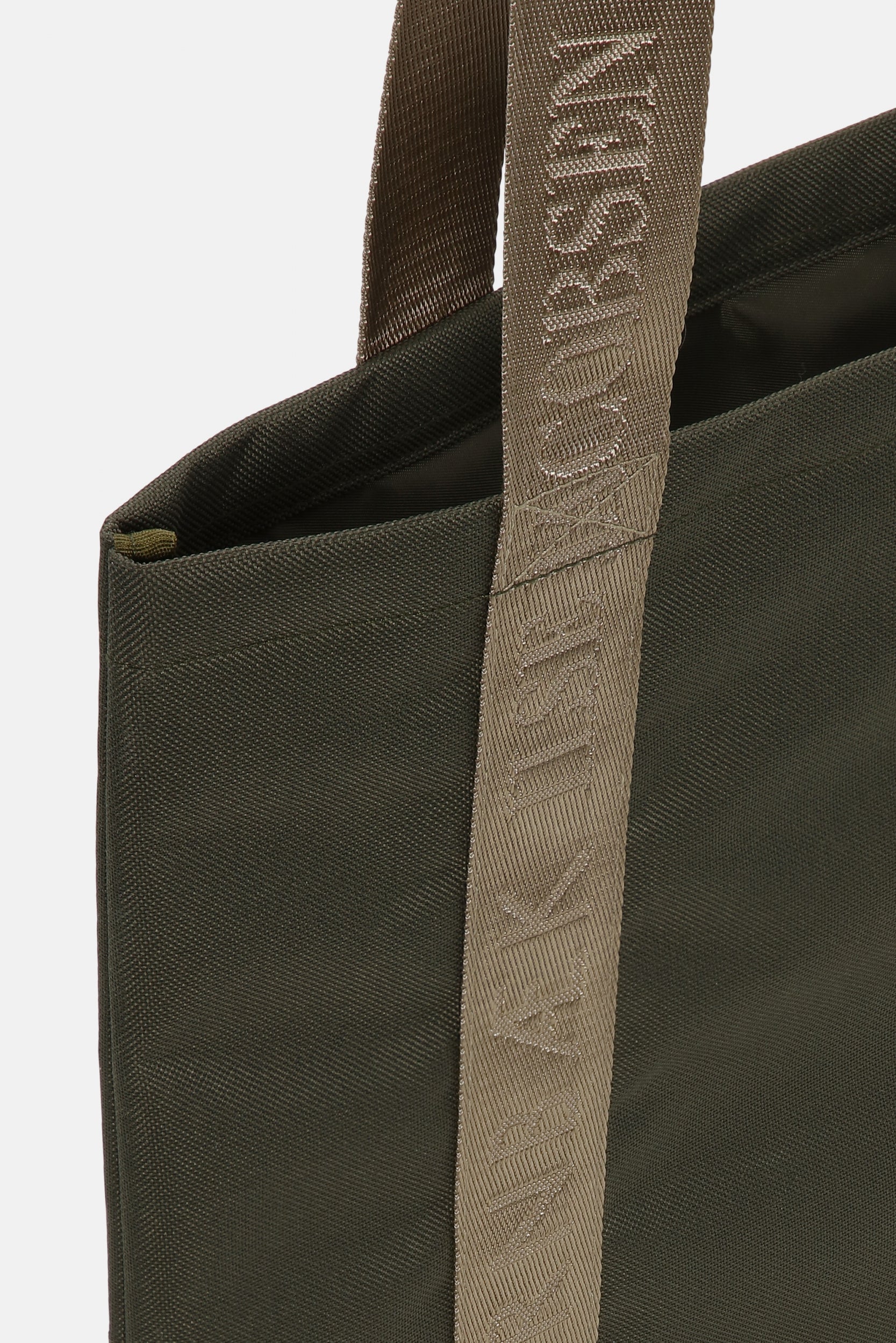 Tote Reistas EVERY02 | Army | Bag | Ilse Jacobsen