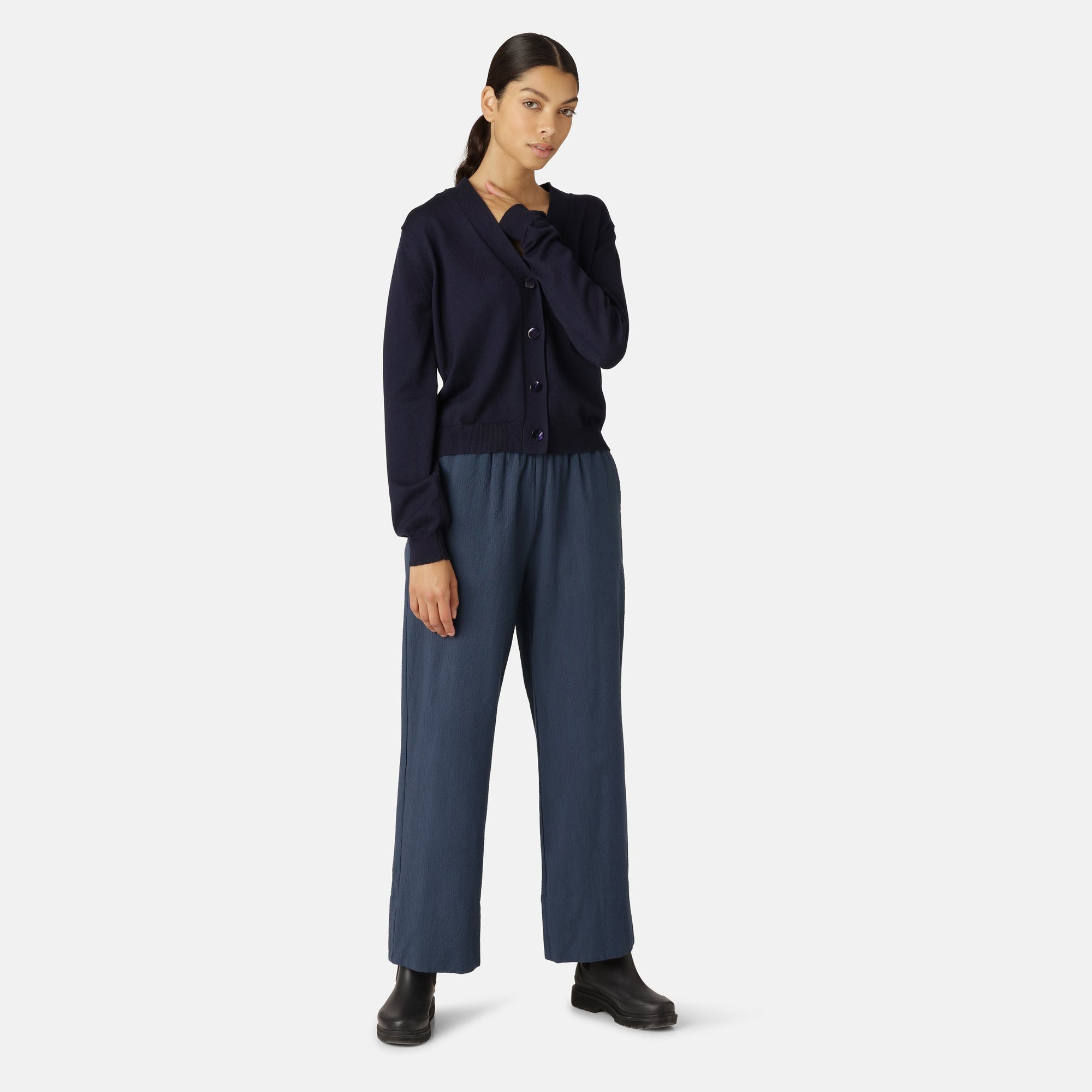 Gebreid vest GWEN4066 | Dark Indigo | Cardigan | Ilse Jacobsen