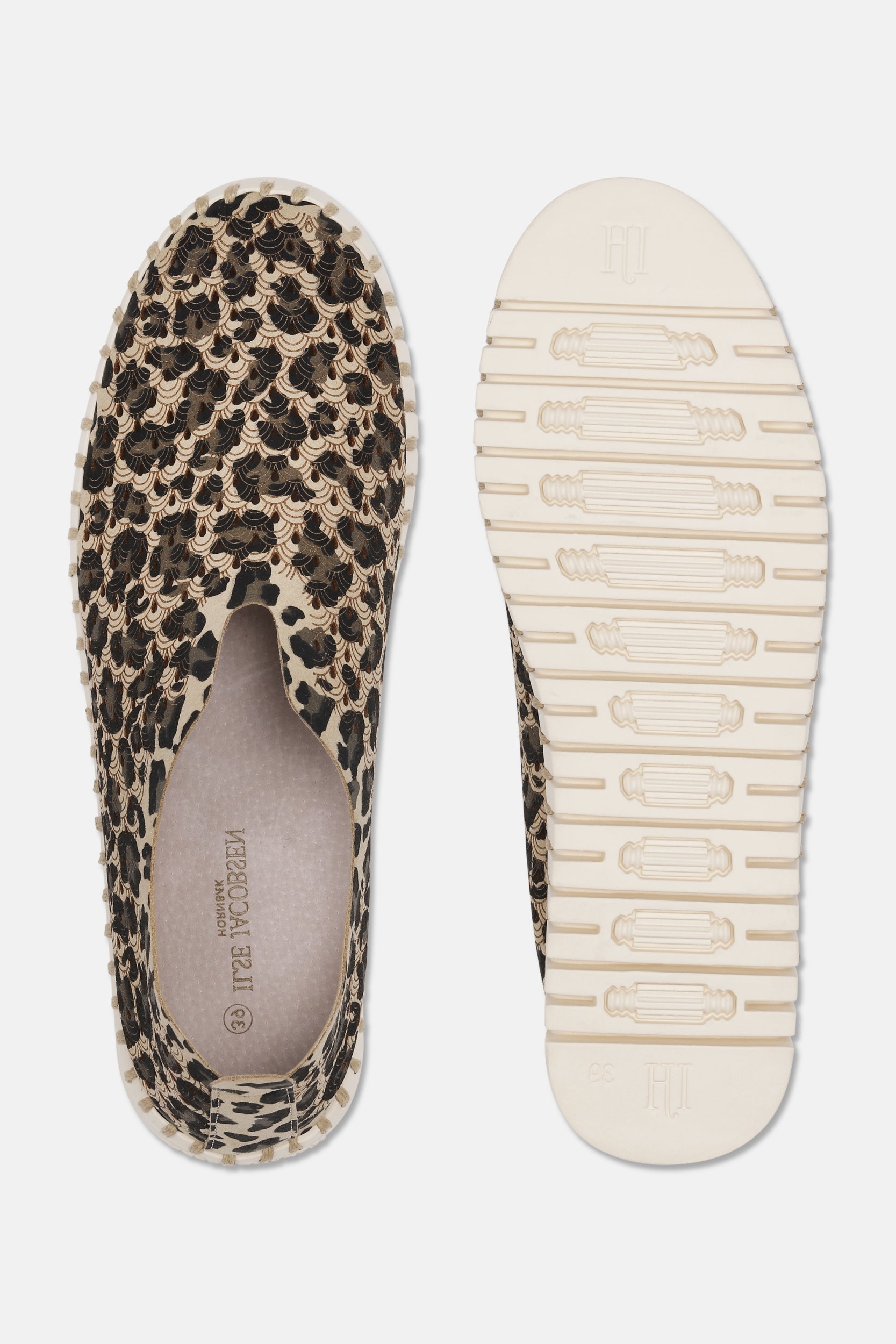 Instappers TULIP3275LEO beige zool | Latte Pearled Ivory | Shoes | Ilse Jacobsen