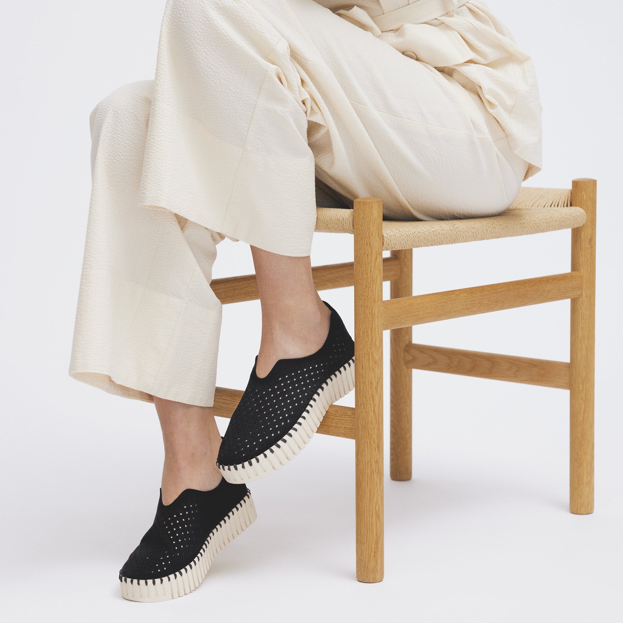 Instappers Platform TULIP3373 | Black | Shoes | Ilse Jacobsen