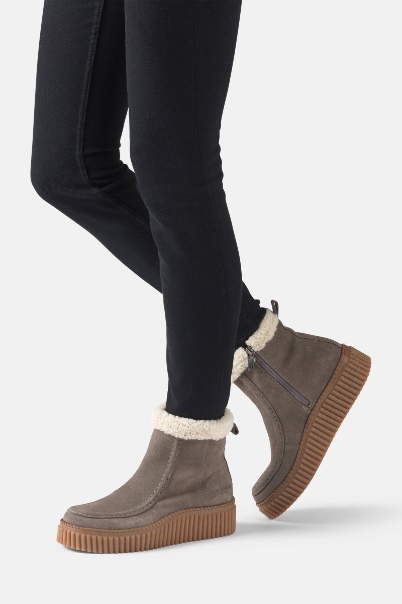 Suède laarsjes met lamsvacht CALIRA01 | Falcon Clay | Shoes | Ilse Jacobsen