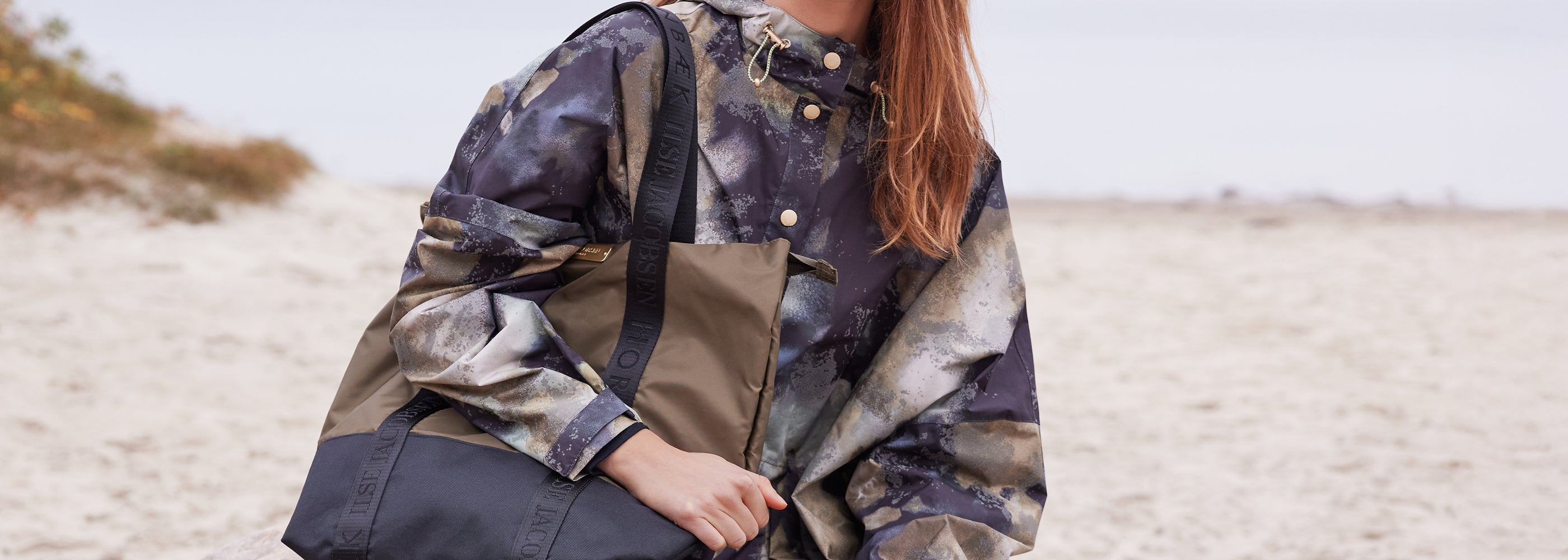 PONCHO'S - Ilse Jacobsen