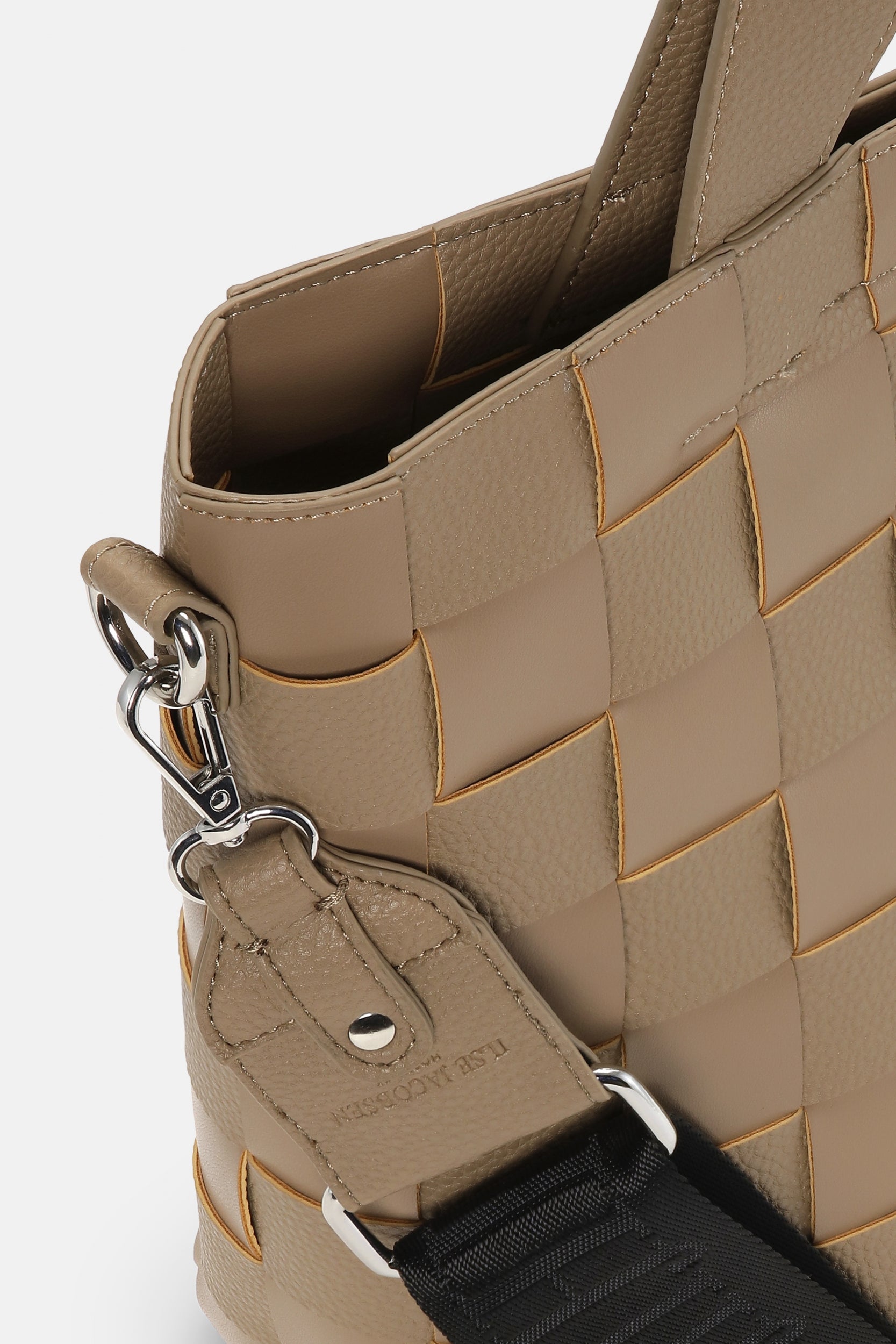 Gevlochten Crossbody Shopper CHIP01 - 105 Greige | Greige | Bag | Ilse Jacobsen