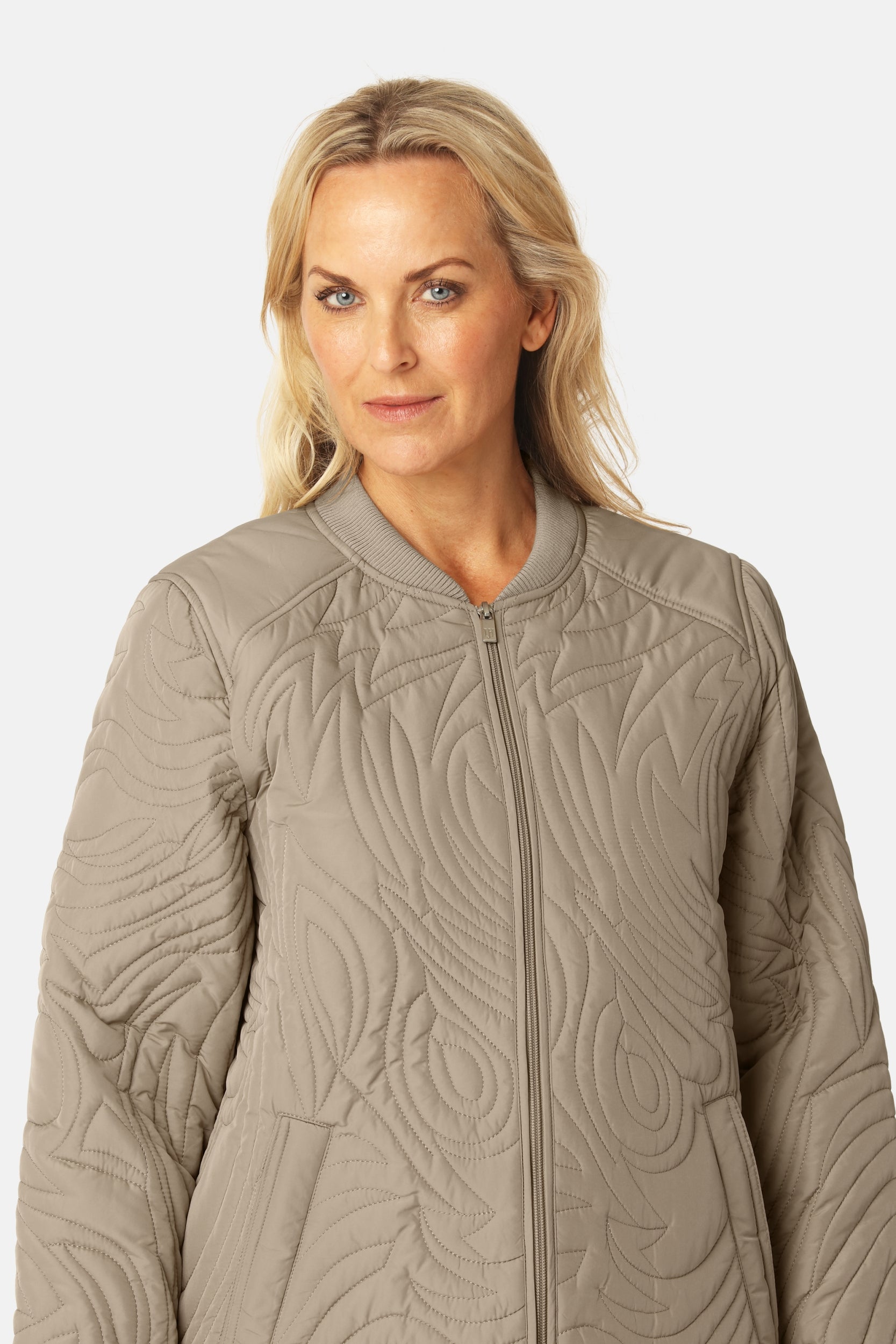 Kort Gewatteerd Jack met Ribboord DUNE02 | Coriander | Jacket | Ilse Jacobsen