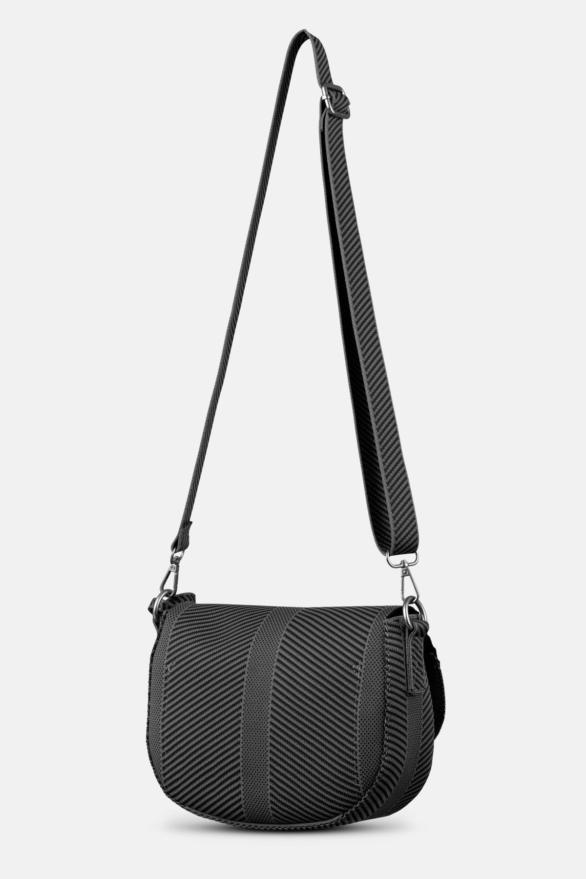Gebreide crossbodytas KNITTY03 | Black metal | Bag | Ilse Jacobsen