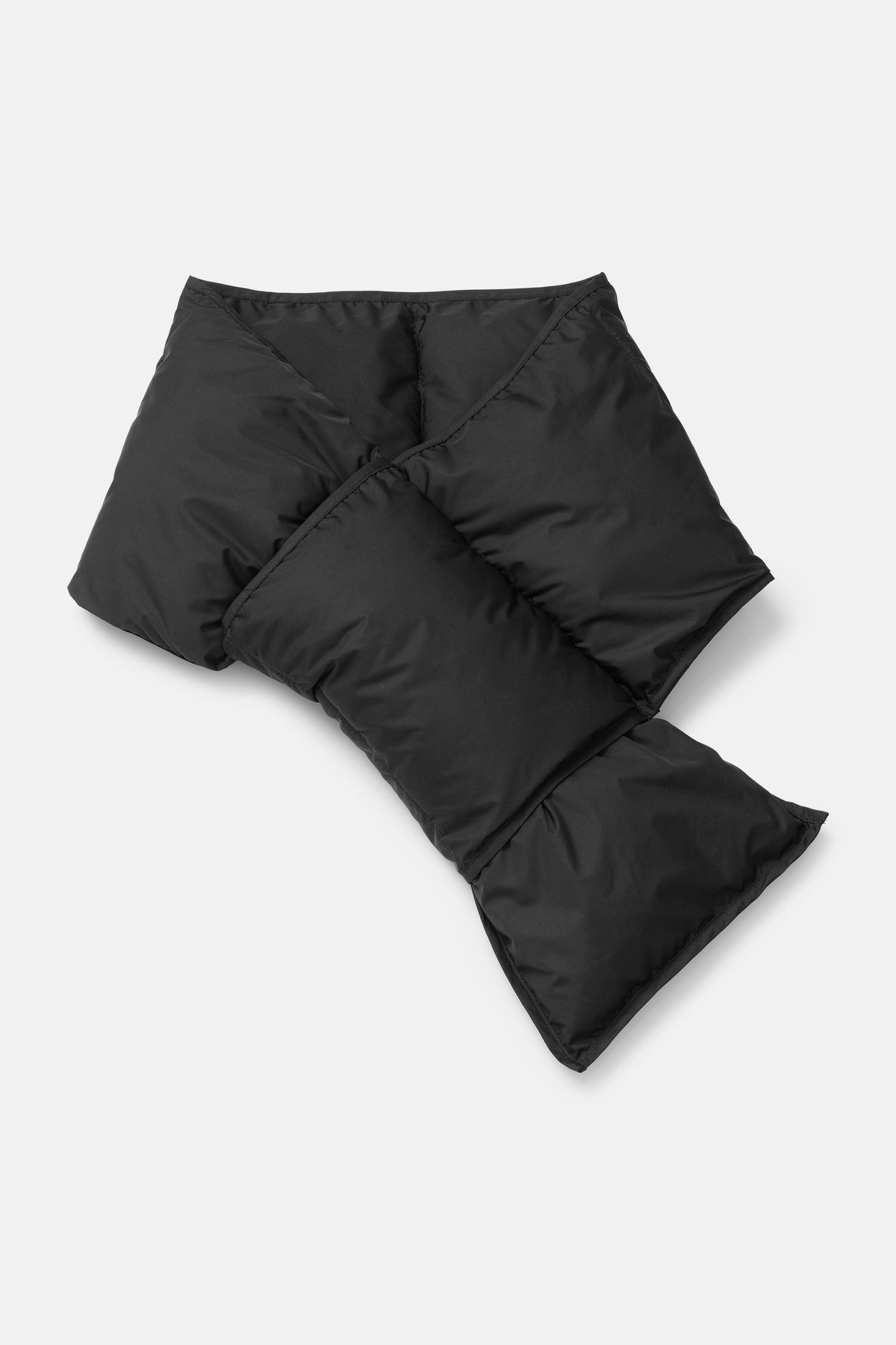 Gewatteerde sjaal PEPPYS08 | Black | Scarf | Ilse Jacobsen