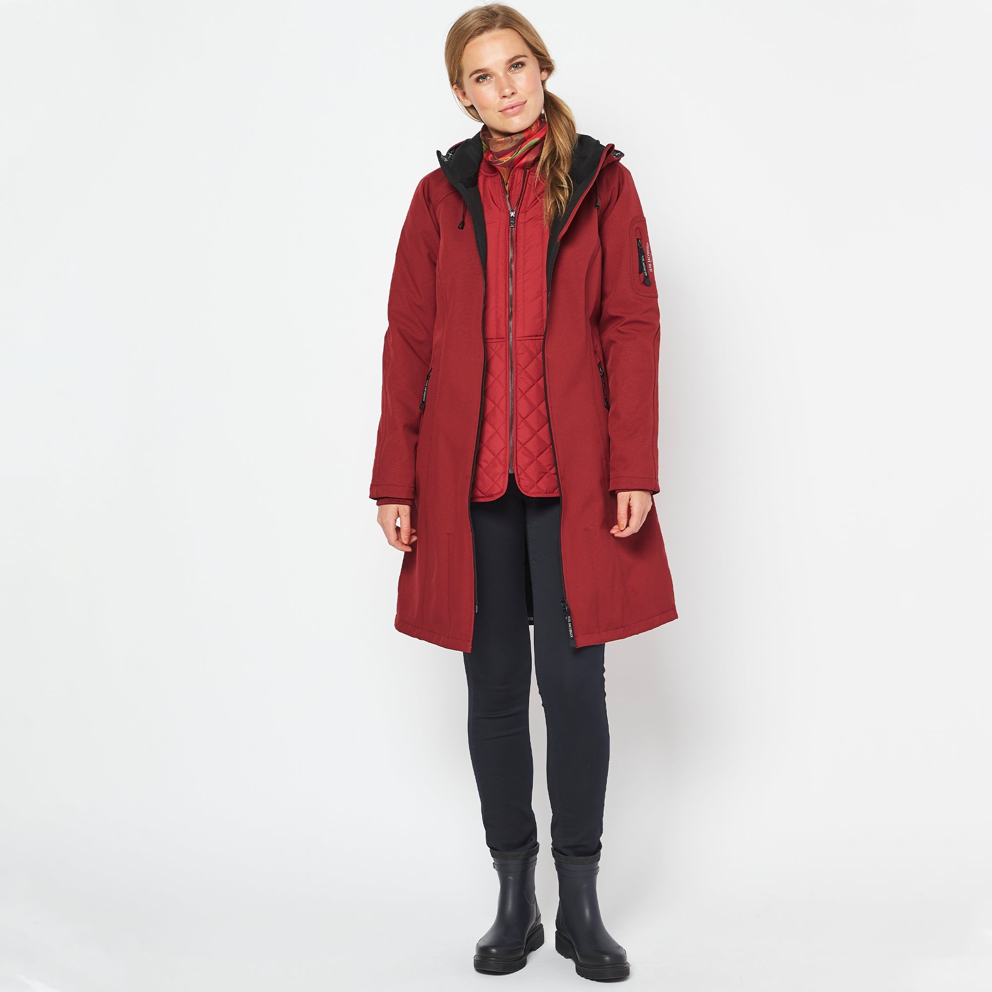 Softshell regenjas lang RAIN37L - 383 Rhubarb | Rhubarb | Raincoat | Ilse Jacobsen