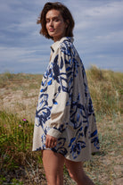 Lange Mouwen Tuniekjurk TENCELLA06P | Sand Artsy Stroke Flower | Shirt | Ilse Jacobsen