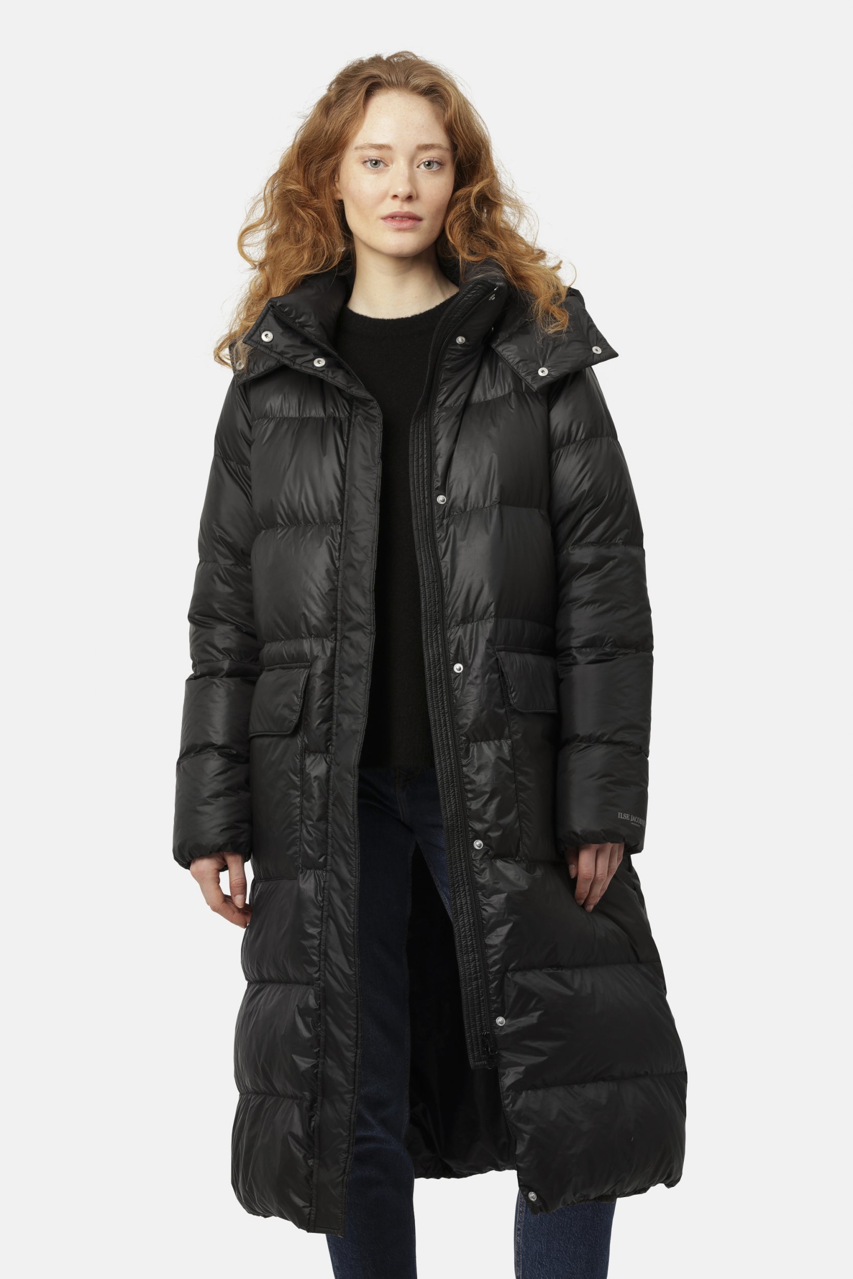 Lange Donzen Winterjas WALK11 - Black 001 | Black | Coat | Ilse Jacobsen