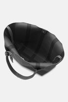 Gebreide tas KNITTY01 | Black metal | Bag | Ilse Jacobsen