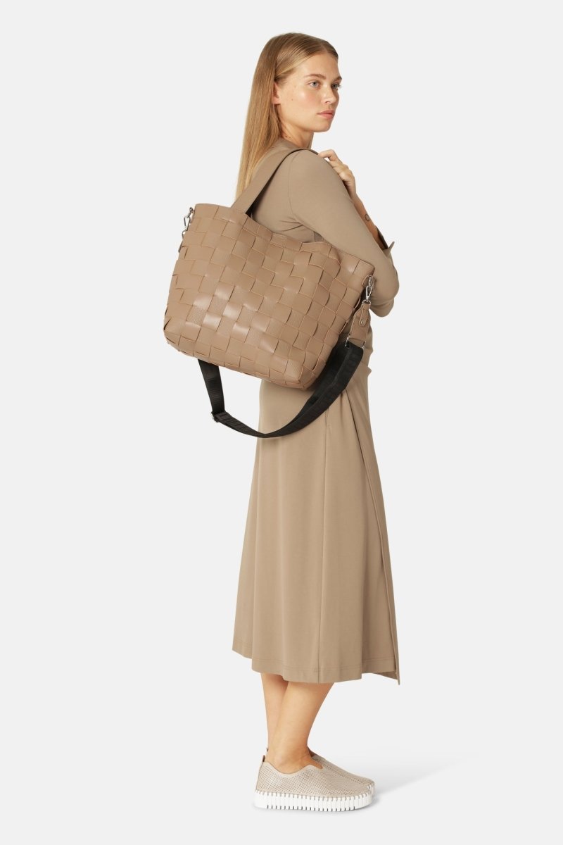 Gevlochten Crossbody Shopper CHIP01 | Greige | Bag | Ilse Jacobsen