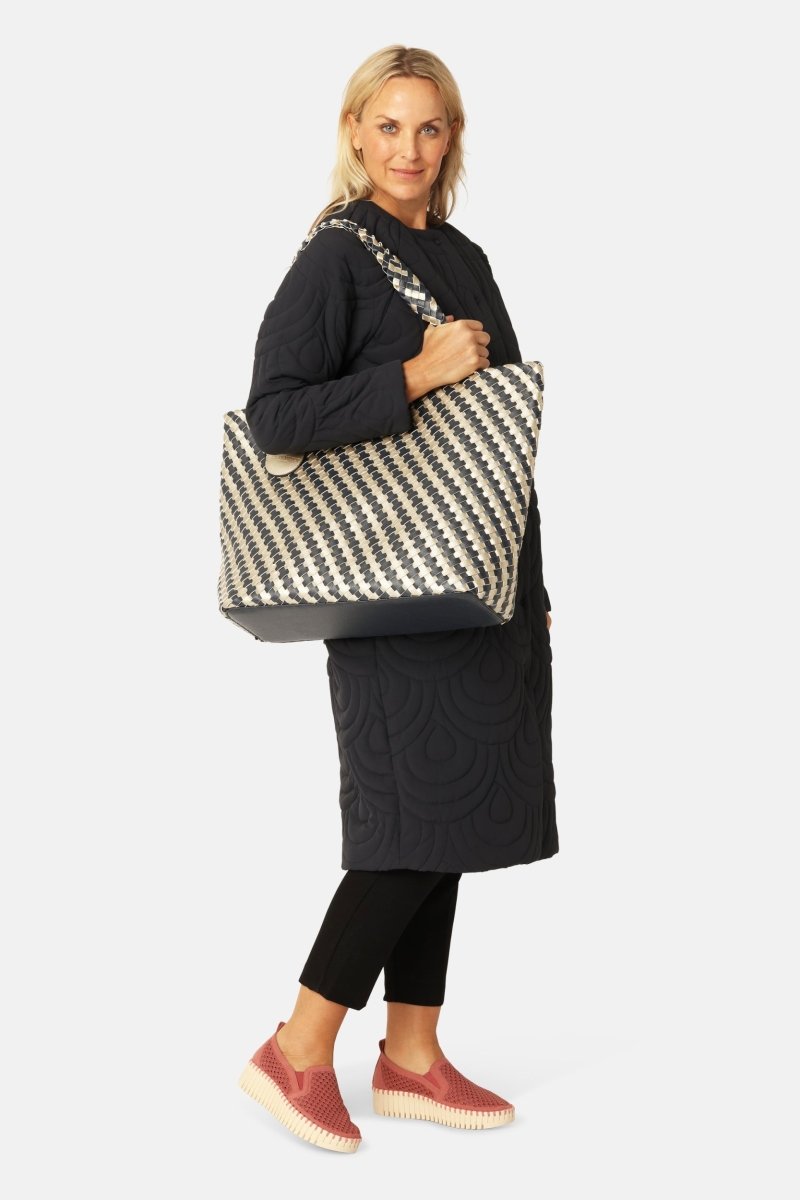 Gevlochten Tas BAG06CMAXI | True Navy Platin | Bag | Ilse Jacobsen
