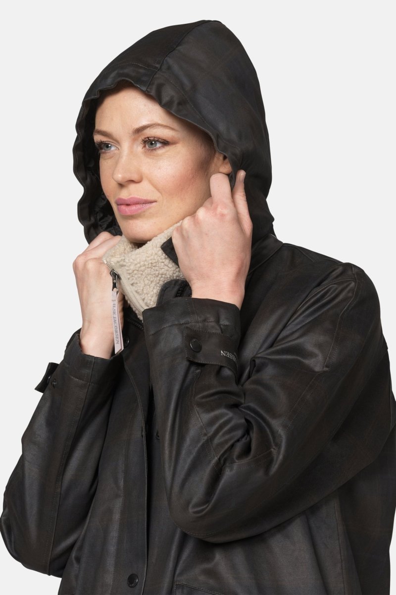 Gewatteerde jas van waxed cotton LAND01 | Dark Brown Check - Ilse Jacobsen