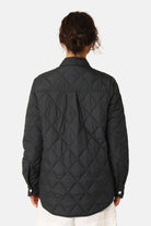Gewatteerde Shirt Jacket BEAT04 | Dark Indigo | Jacket | Ilse Jacobsen