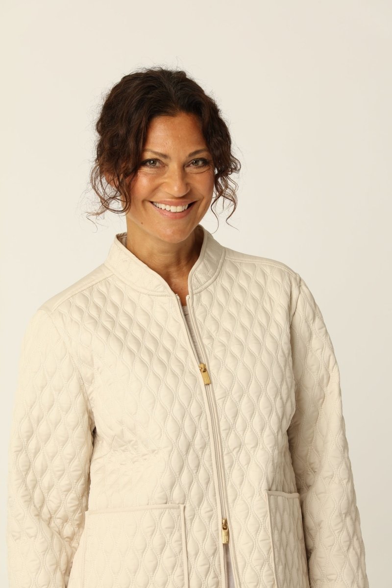Korte Gewatteerde Jas ALLY07 | Kit | Jacket | Ilse Jacobsen