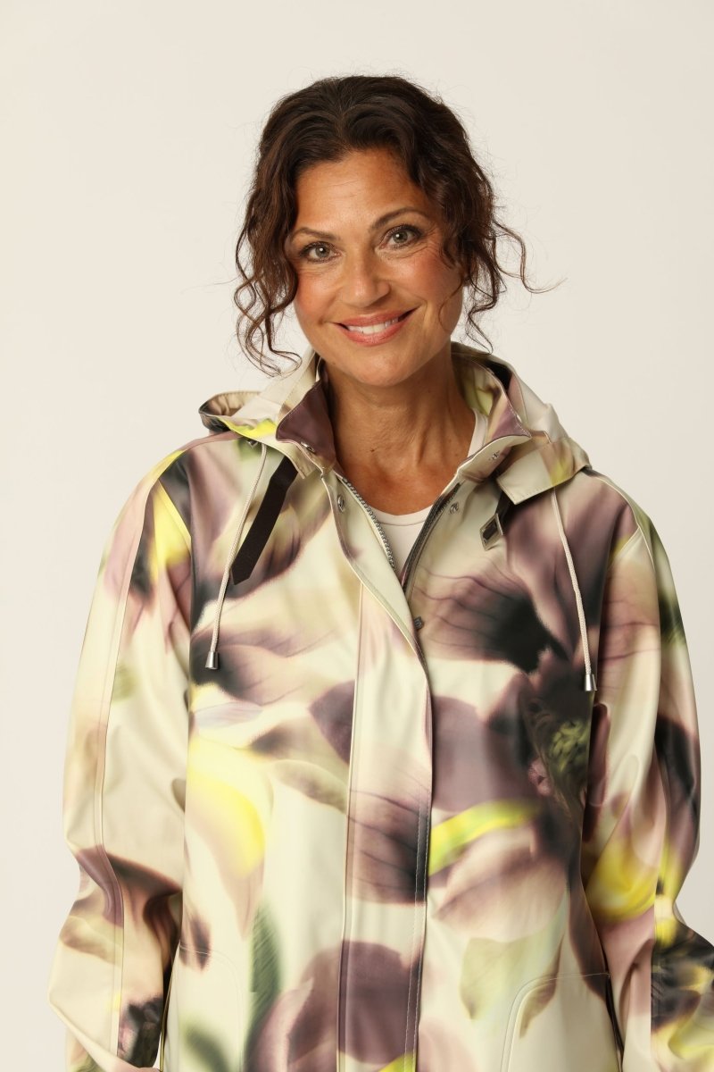 Regenjas RAIN71P | Light Photoristic Flower | Raincoat | Ilse Jacobsen