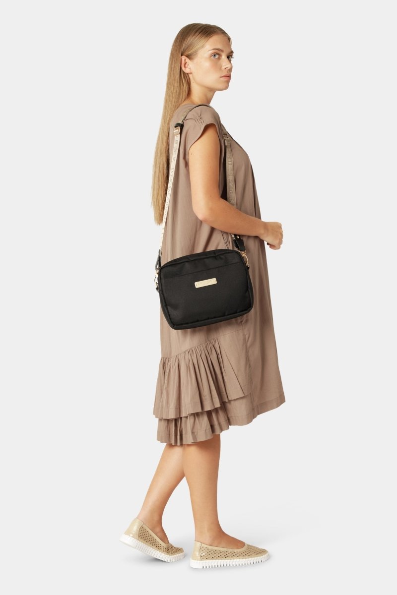 Reis Crossbody Tas EVERY04 | Black | Bag | Ilse Jacobsen