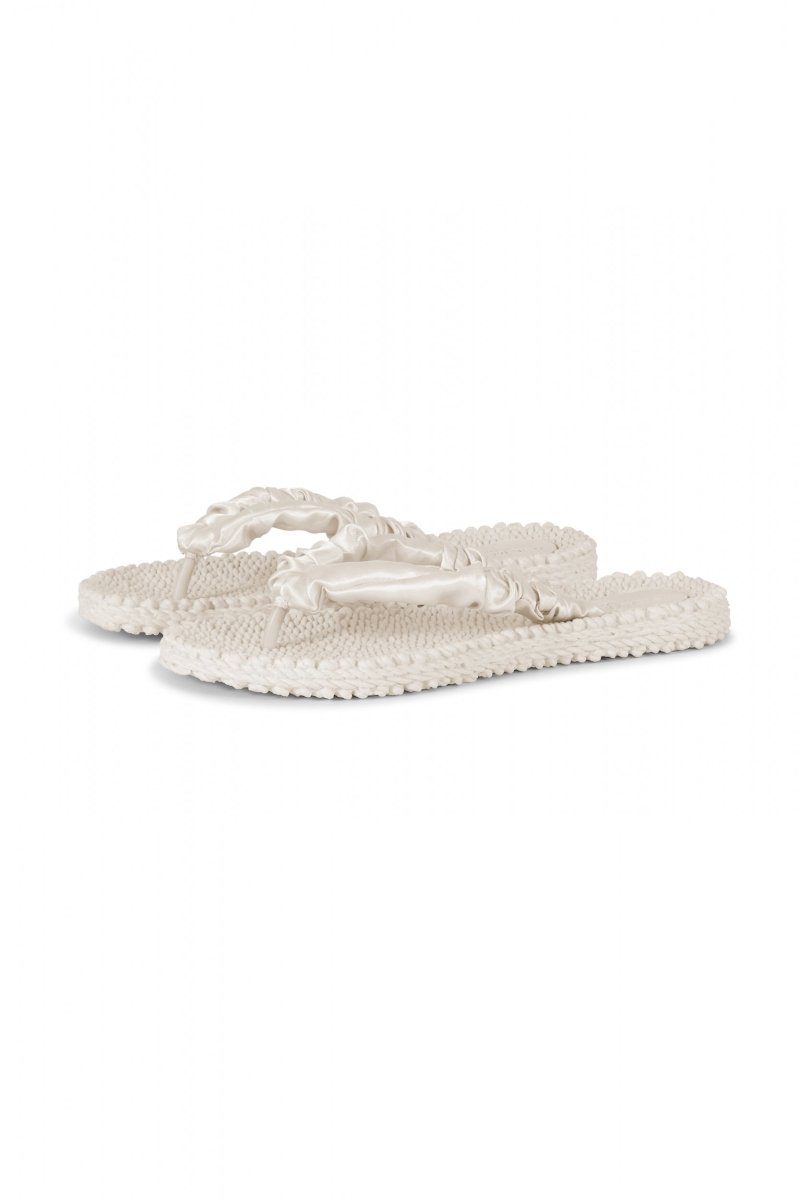 Slippers met satijnen band CHEERFUL06 | Milk Creme | Flip Flop | Ilse Jacobsen