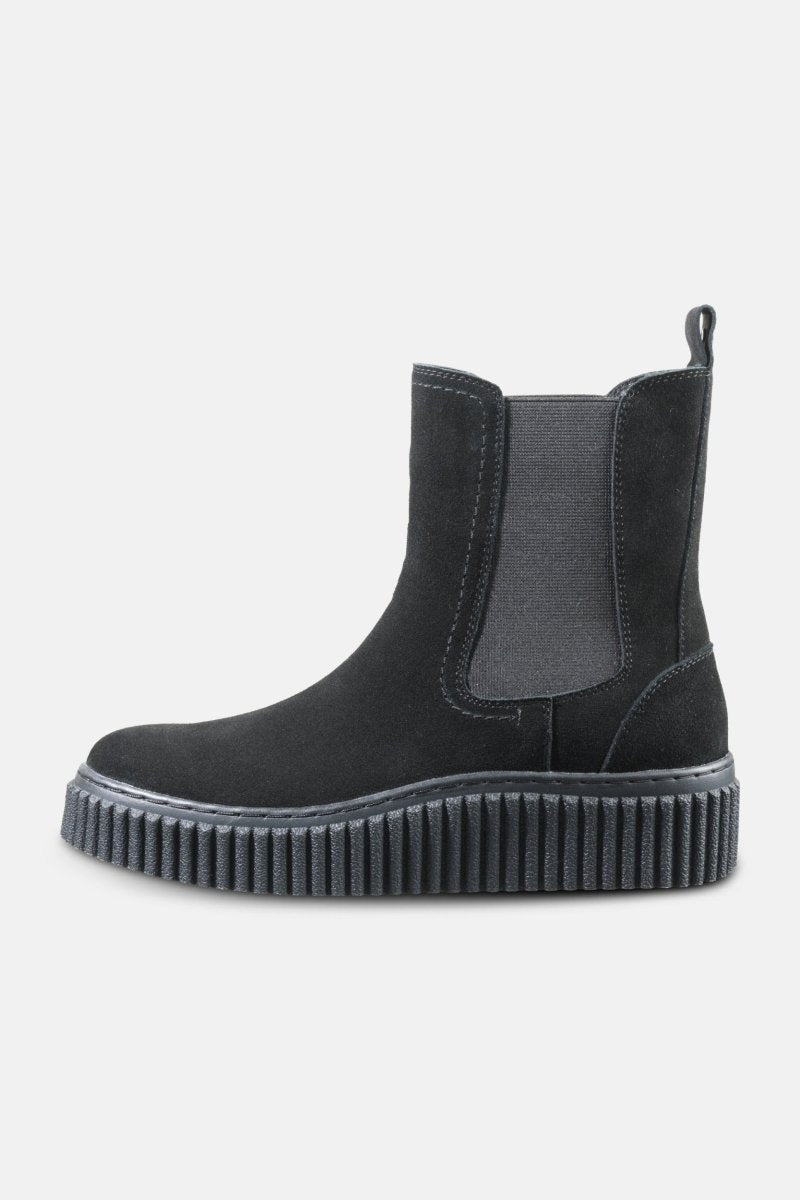 Suède chelsea boots CALIRA06 | Black Black | Shoes | Ilse Jacobsen